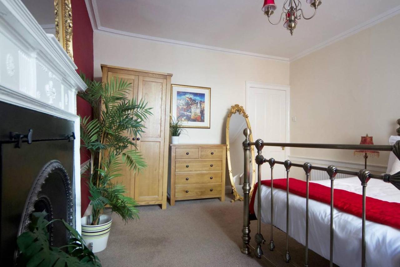Altido Perfect Location - Stylish 2Bd Rose St Apartment Edinburgh Luaran gambar