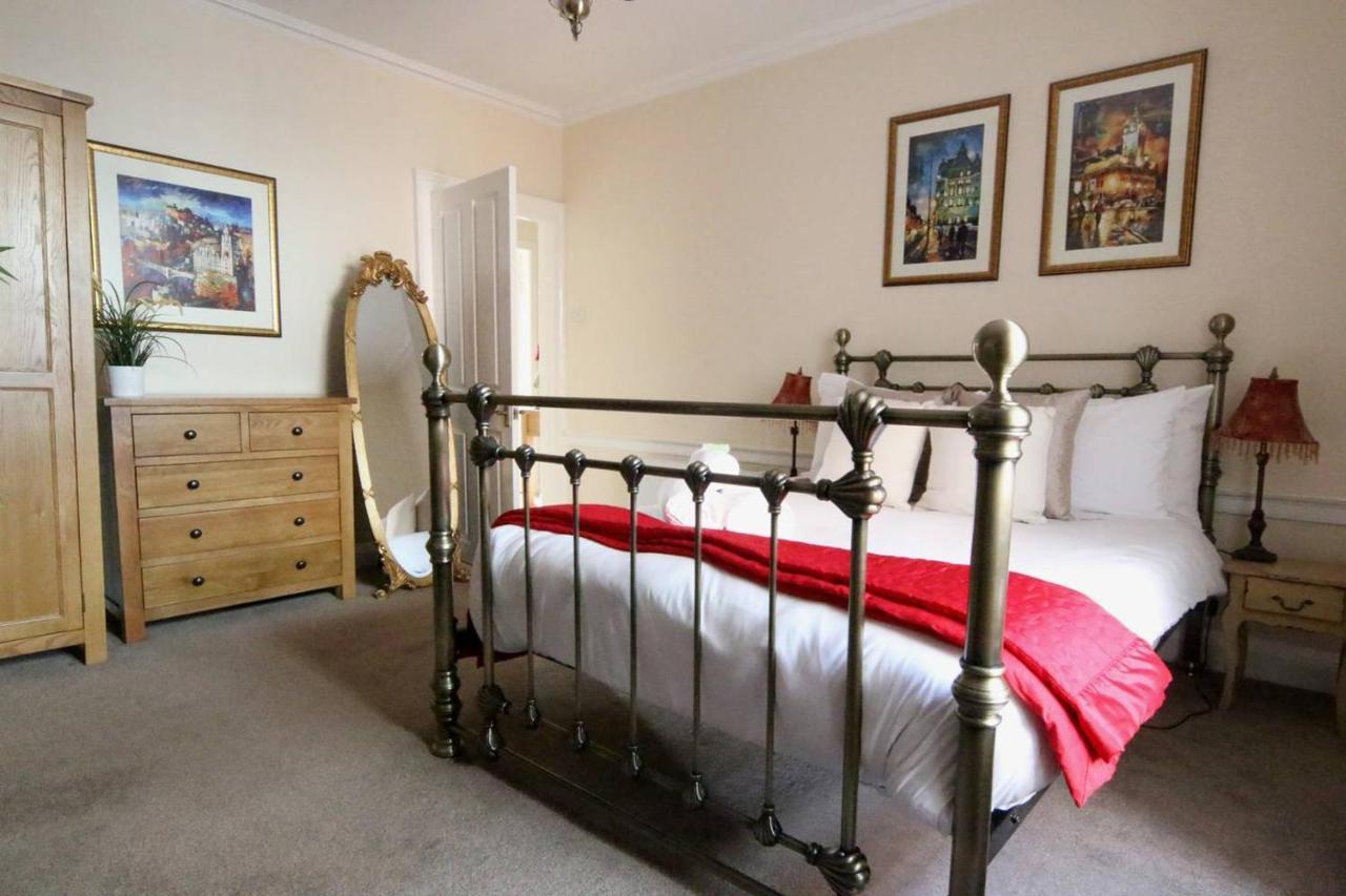 Altido Perfect Location - Stylish 2Bd Rose St Apartment Edinburgh Luaran gambar